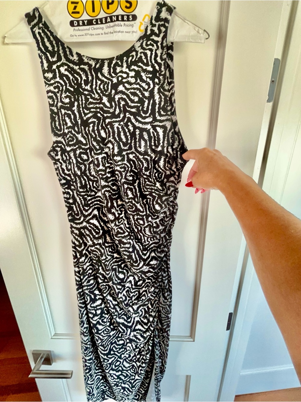 Banana Republic Black and White Abstract Print Sleeveless Dress